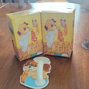 Vintage Avon Playful Pups Wall Hook - 2